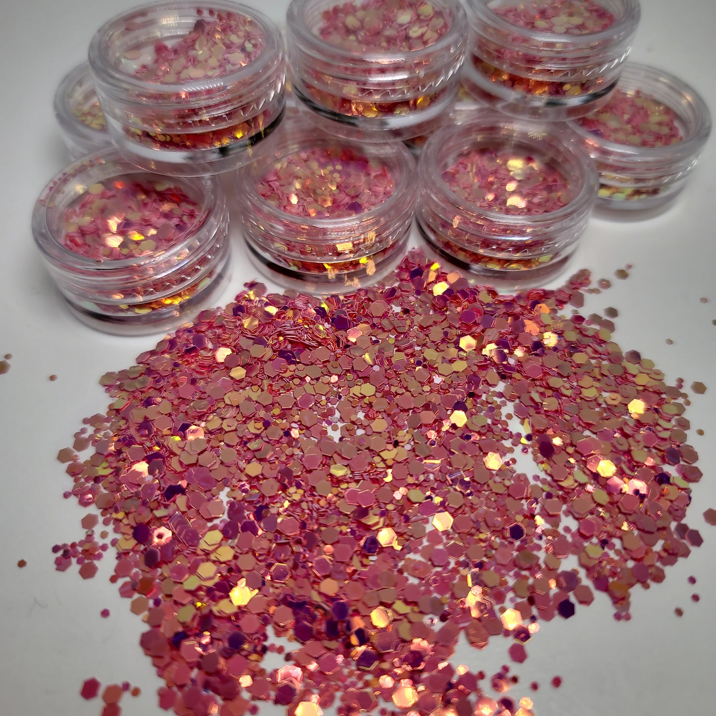 glitters