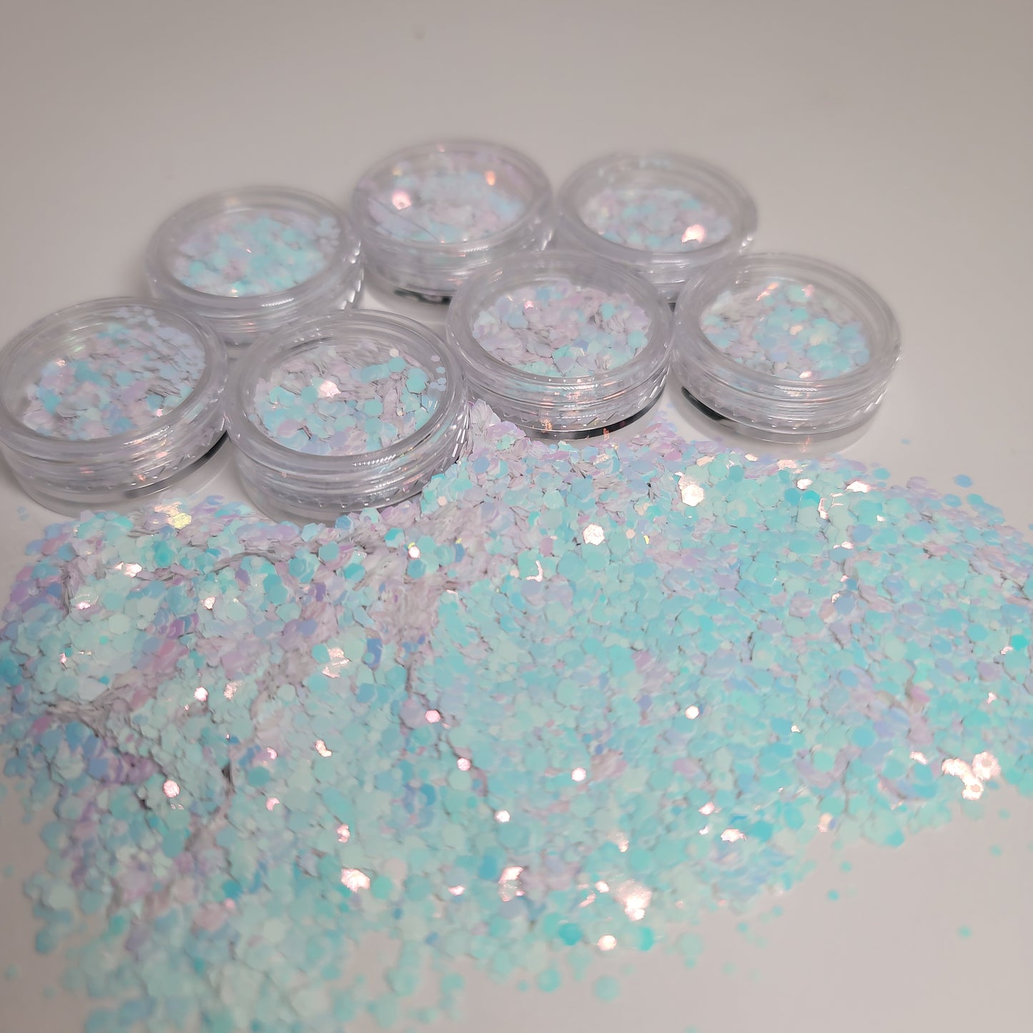 glitters